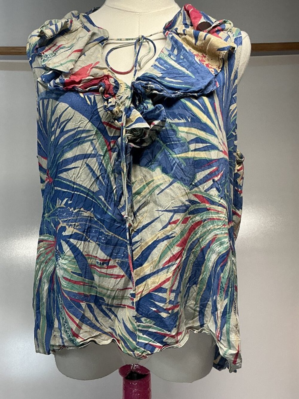 Chaps XL Blue Tropical Ruffle Tie Neck Sleeveless Blouse Boho Resort Top - Picture 8 of 14